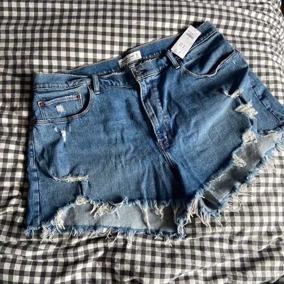 Abercrombie Mom Shorts - Picture 1 of 3